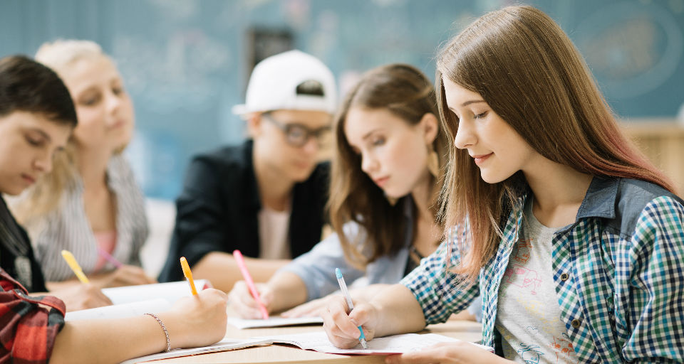 Boletín Comercial Deja de Comunicar Información Relativa a Deud...