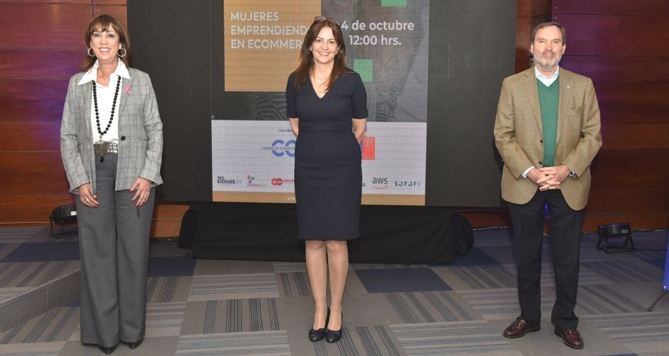 Cámara de Comercio de Santiago lanza el desafío “Mujeres Empr...