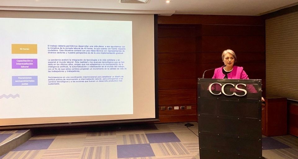 Ministra del Trabajo presentó las prioridades del gobierno en ma...