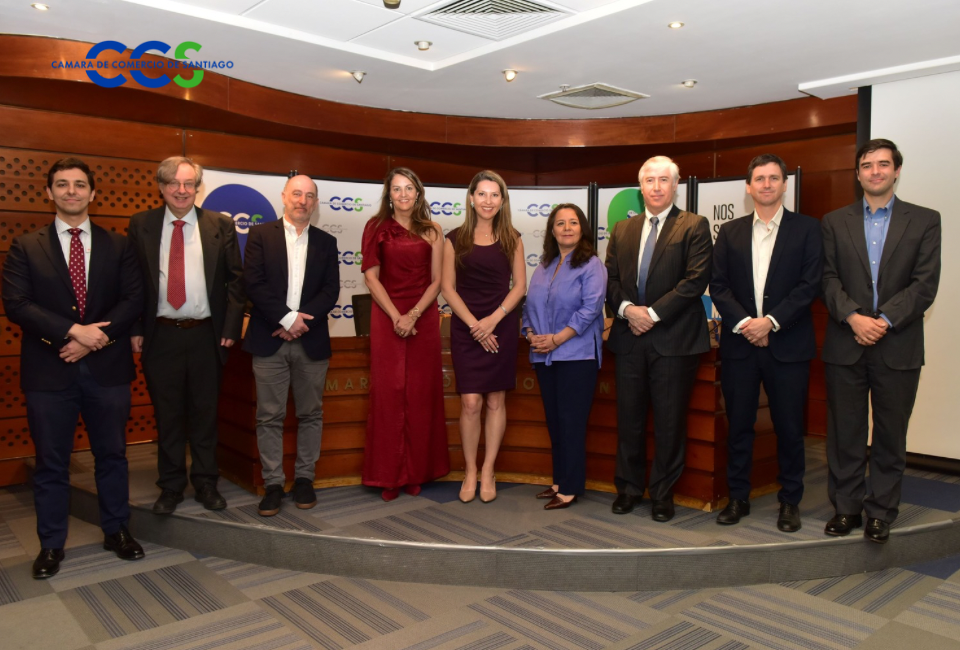 Gremios de los principales sectores económicos proyectan un escenario desafiante y bajo crecimiento para 2025