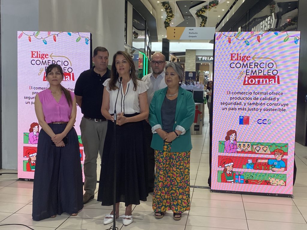 Ministerio del Trabajo junto a la Cámara de Comercio de Santiago...