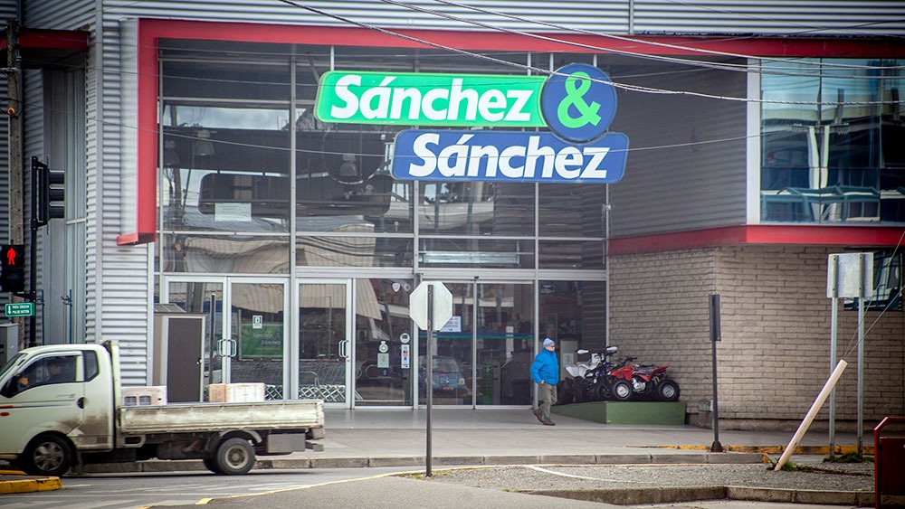 Turistas argentinos eligen a tienda de Magallanes como una d...